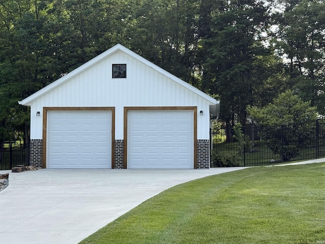 1285 E Zinnia Dr, Bloomington, IN 47401 - view of detached garage