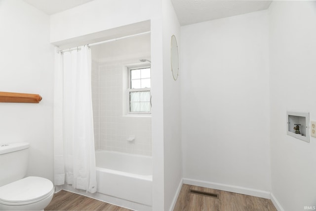 115 S 27th St, Lafayette, IN 47904 - bathroom featuring wood finished floors and shower / bath combo