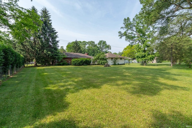 18655 Cleveland Rd, South Bend, IN 46637 - view of yard