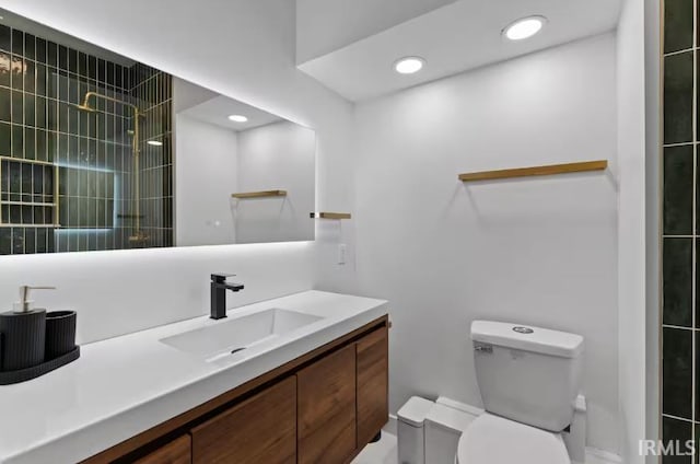 52354 Forestbrook Ave, South Bend, IN 46637 - bathroom featuring vanity, a tile shower, and recessed lighting