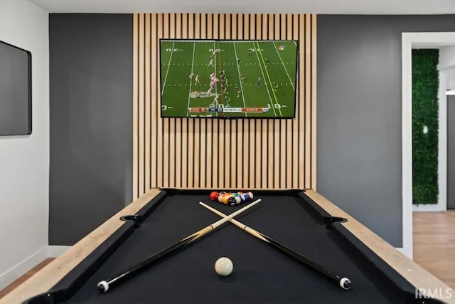 52354 Forestbrook Ave, South Bend, IN 46637 - exercise room with billiards and wood finished floors