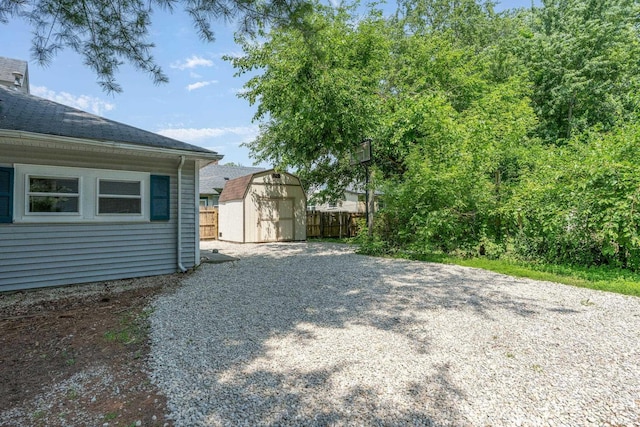 1114 W Monroe St, Kokomo, IN 46901 - view of yard with a storage unit