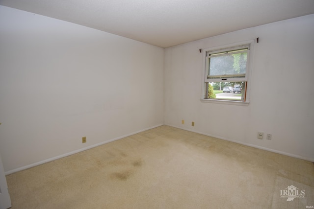 3209 E Kendall Ln, Muncie, IN 47303 - unfurnished room with carpet