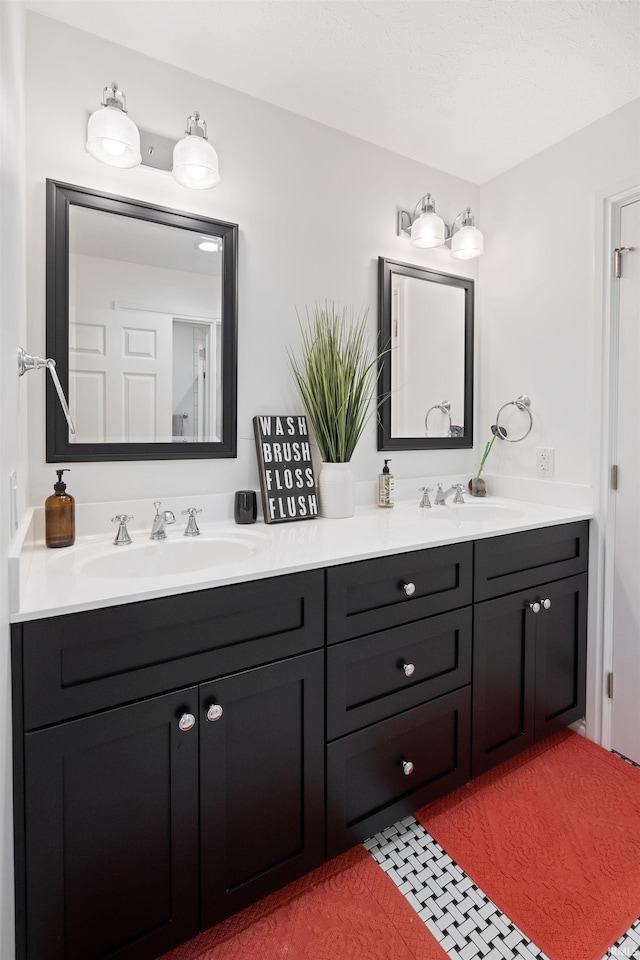 4416 Lakeshore Dr, Kokomo, IN 46902 - full bathroom featuring double vanity