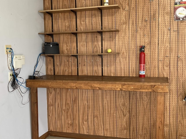 1526 Treyburn Ct, Bluffton, IN 46714 - detailed view of a fire extinguisher