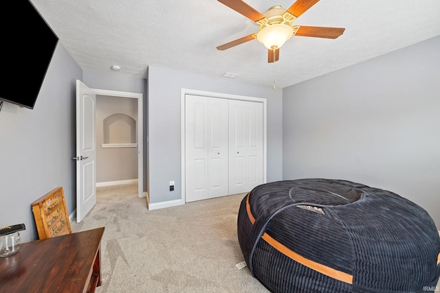 1869 Paloma Ct, Lafayette, IN 47909 - bedroom featuring light colored carpet, a closet, and a ceiling fan