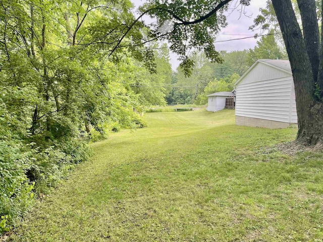 210 Gladstone Dr, Wabash, IN 46992 - view of green lawn