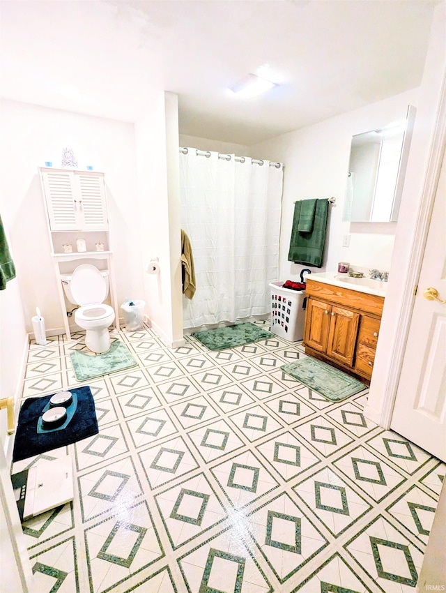 11497 N Biscayne Ln, Cromwell, IN 46732 - bathroom with vanity, a shower with curtain, and a bidet