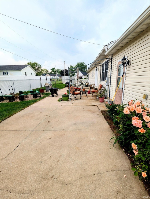 11497 N Biscayne Ln, Cromwell, IN 46732 - view of patio featuring outdoor lounge area