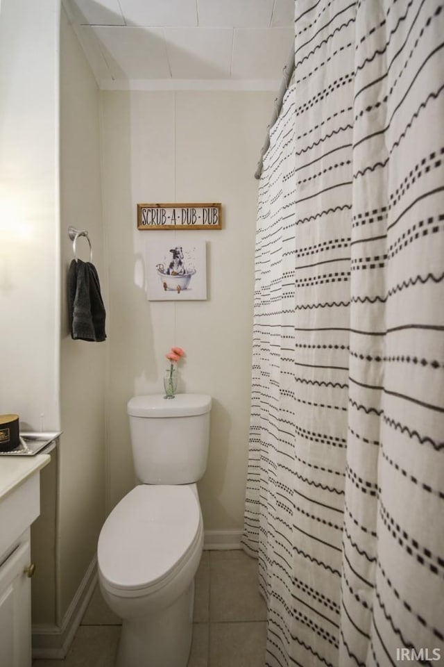 701 E N St, Kokomo, IN 46901 - full bathroom featuring vanity, tile patterned floors, and a shower with curtain
