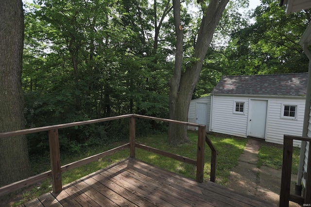 651 W Maple St, Wabash, IN 46992 - wooden deck with a storage shed