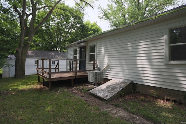 651 W Maple St, Wabash, IN 46992 - wooden deck with a storage shed