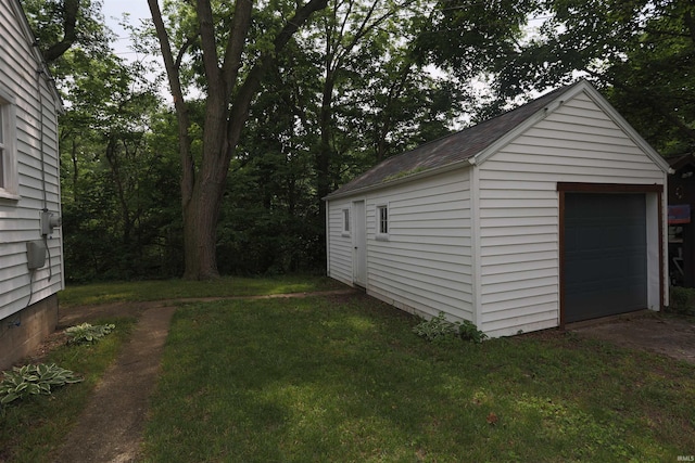 651 W Maple St, Wabash, IN 46992 - view of detached garage