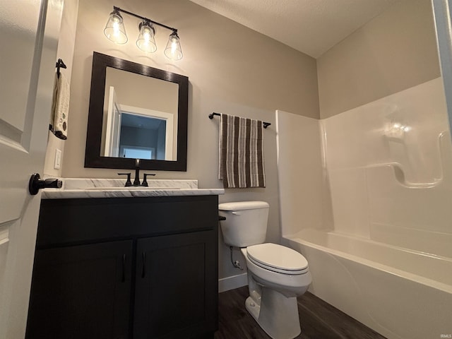 1544 Cananea Way, Fort Wayne, IN 46845 - full bath featuring wood finished floors, vanity, and tub / shower combination