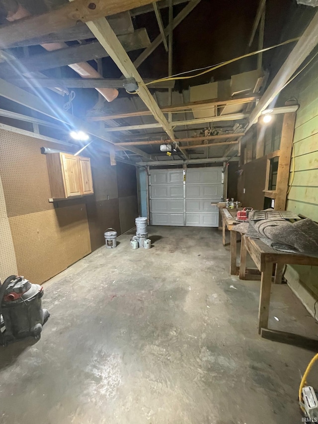 310 S Jefferson St, Bicknell, IN 47512 - view of garage
