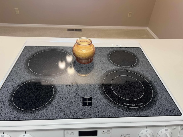 4501 N Wheeling Ave, Muncie, IN 47304 - detailed view of black electric stovetop