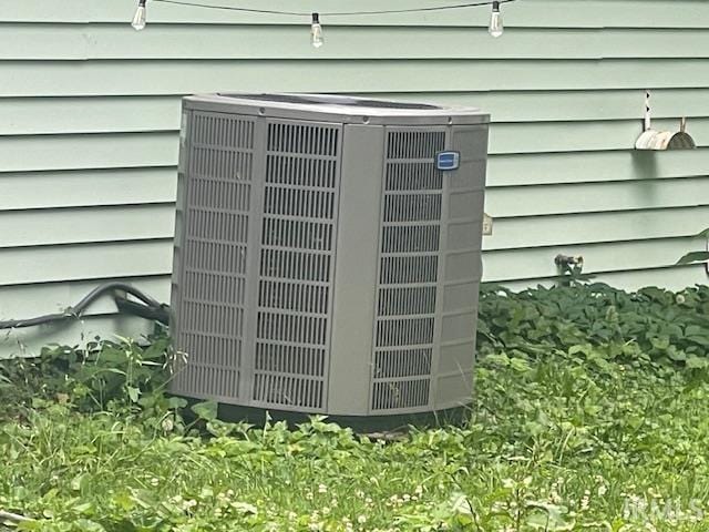 7210 W Dinsmore Rd, Bloomington, IN 47403 - exterior view of a cooling unit