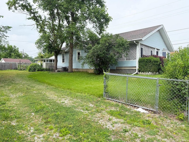 1112 W Broadway St, Kokomo, IN 46901 - view of yard