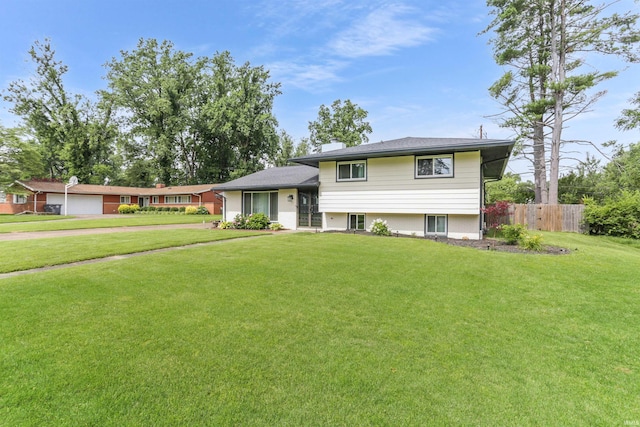 867 Park Plaza Dr, Evansville, IN 47715 - split level home with a garage and driveway