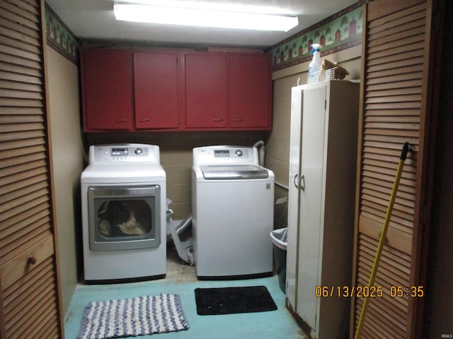 8487 N Old Highway 231st Rd, Linden, IN 47955 - laundry room featuring washing machine and clothes dryer and cabinet space