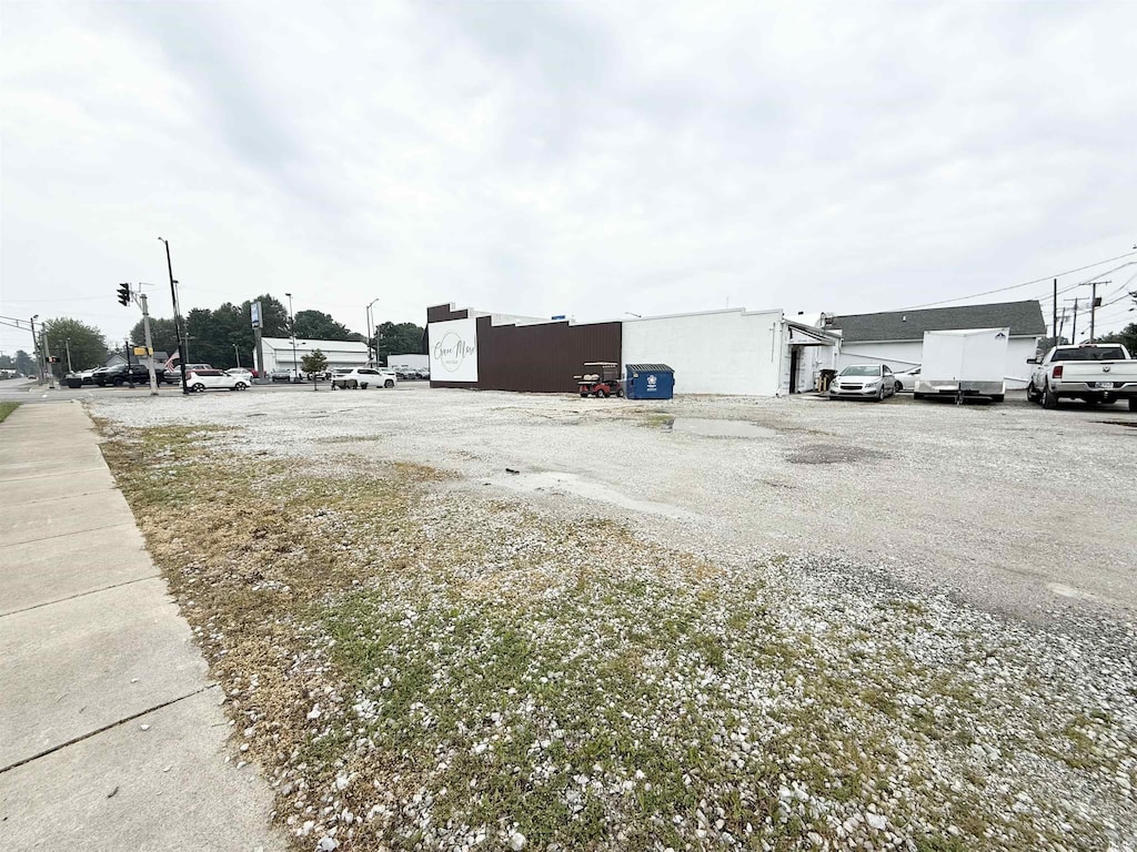 102 E Main St, Gas City, IN 46933