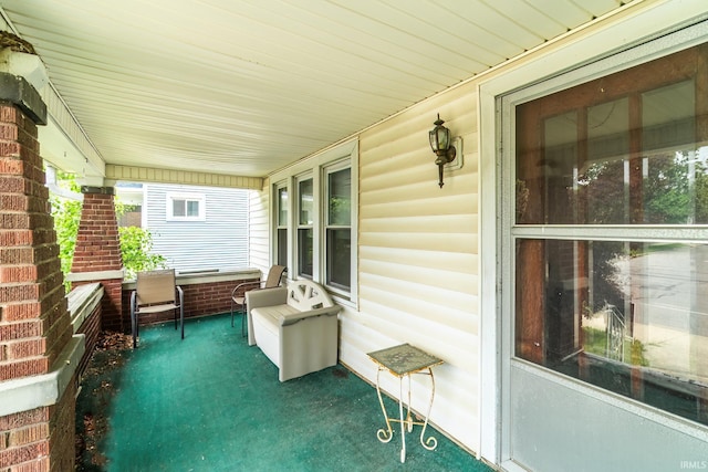 2130 N Wells St, Fort Wayne, IN 46808 - view of covered porch