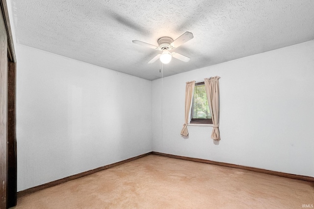 55698 Willowbend Blvd, Bristol, IN 46507 - unfurnished room with ceiling fan, a textured ceiling, and light colored carpet