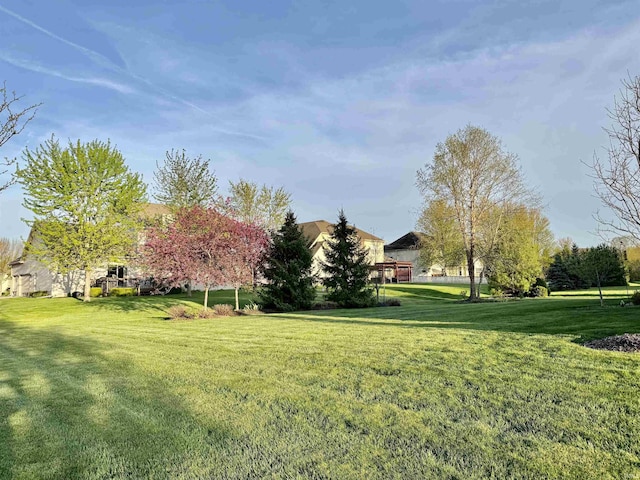 3638 Swansea Dr, West Lafayette, IN 47906 - view of green lawn