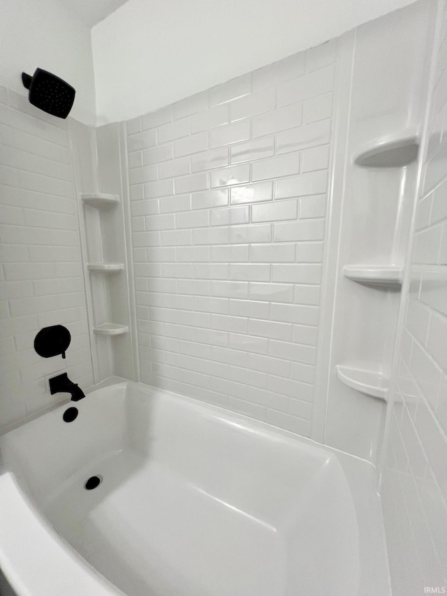 2927 Barnhart Ave, Fort Wayne, IN 46805 - bathroom featuring bathtub / shower combination
