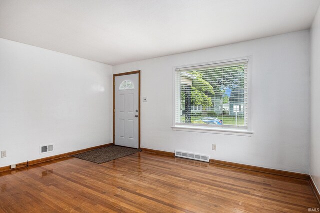 429 S Edison Ave, South Bend, IN 46619 - empty room with wood finished floors and baseboards