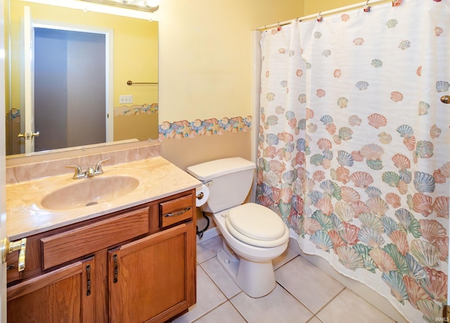 9040 Clear Creek Dr, Evansville, IN 47711 - full bath featuring vanity, tile patterned floors, and curtained shower