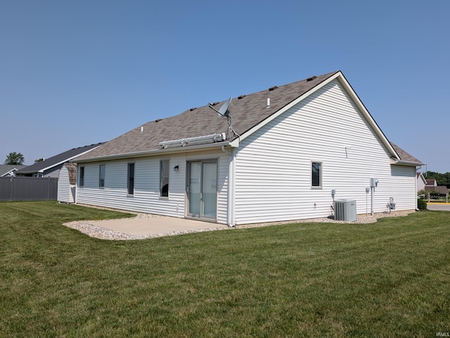 117 Blue Heron Cv, Decatur, IN 46733 - rear view of house with a patio and a shingled roof