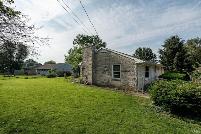 644 W Ladd Ave, Bloomington, IN 47403 - view of yard
