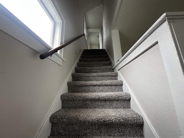 1014 E Donald St, South Bend, IN 46613 - view of staircase