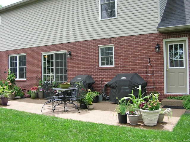 2622 Oak Trail Dr, Newburgh, IN 47630 - view of patio / terrace with a grill