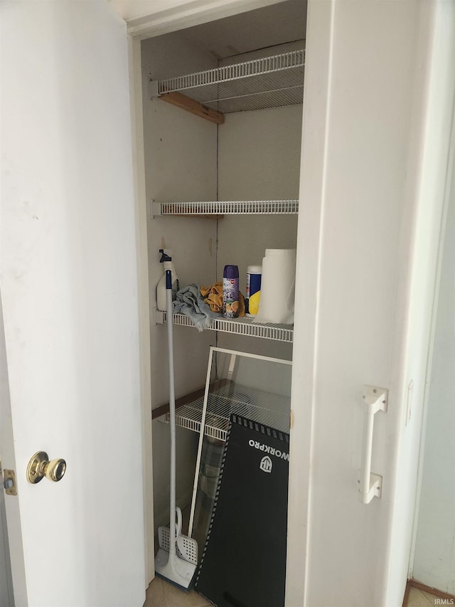 6480 E Mcguire Rd, Churubusco, IN 46723 - view of closet