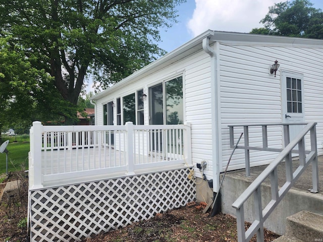 6480 E Mcguire Rd, Churubusco, IN 46723 - rear view of property with a deck