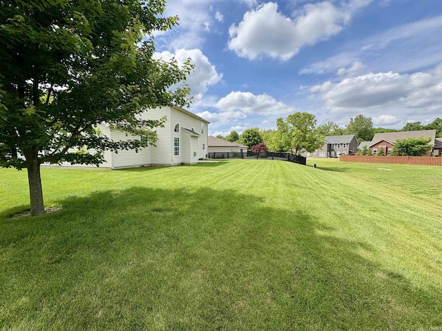 222 Sinclair Dr, West Lafayette, IN 47906 - view of yard