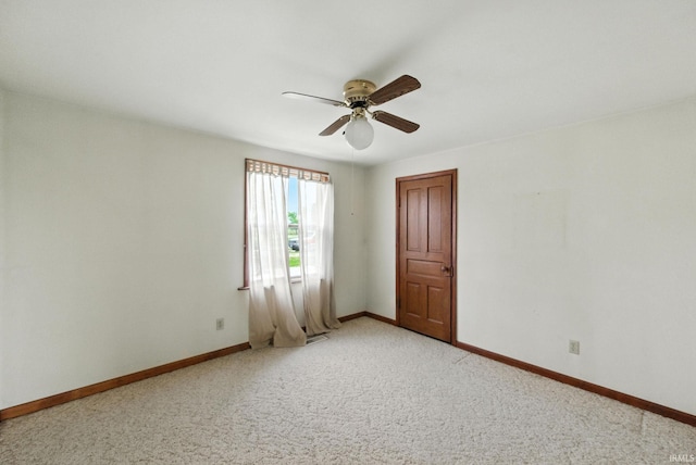 512 E Pike St, Kirklin, IN 46050 - unfurnished room with a ceiling fan and light carpet