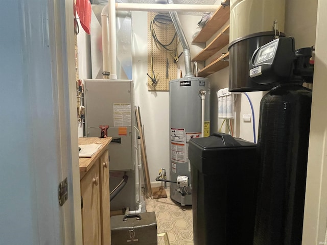 845 Crosspointe Ct, Wabash, IN 46992 - utility room featuring water heater
