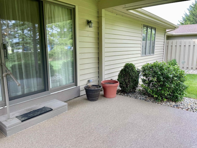 845 Crosspointe Ct, Wabash, IN 46992 - view of patio / terrace