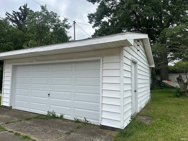 237 Stanley St, Mishawaka, IN 46545 - view of detached garage