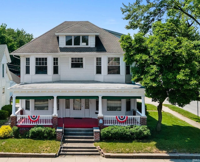 2402 Broadway Blvd, Fort Wayne, IN 46807 - traditional style home with covered porch and a front lawn
