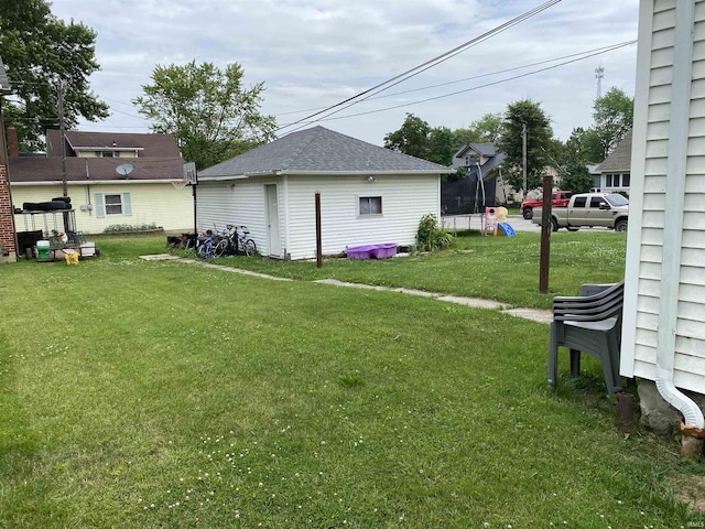 506 N Sprunger St, Berne, IN 46711 - view of green lawn