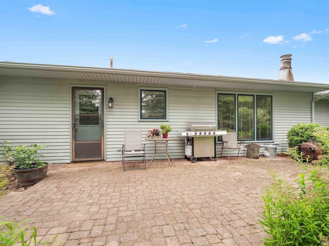 3723 Pebblewood Pl, Fort Wayne, IN 46804 - rear view of property featuring a patio
