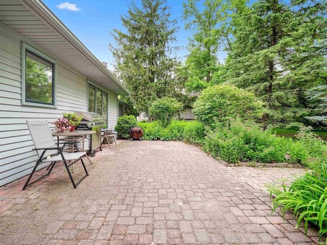 3723 Pebblewood Pl, Fort Wayne, IN 46804 - view of patio with area for grilling