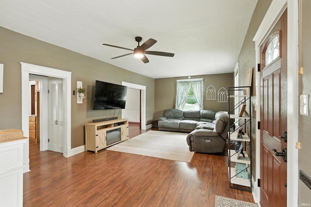 319 W Wiley Ave, Bluffton, IN 46714 - living area with wood finished floors and a ceiling fan