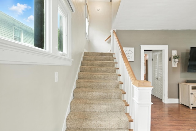 319 W Wiley Ave, Bluffton, IN 46714 - stairway featuring wood finished floors and baseboards