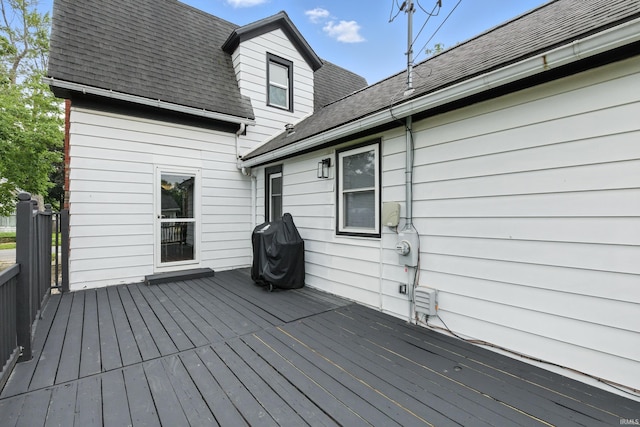 319 W Wiley Ave, Bluffton, IN 46714 - deck with area for grilling
