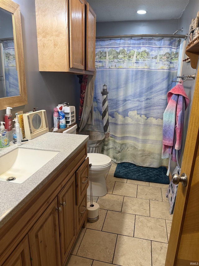 2286 N County Road 200 W, New Castle, IN 47362 - full bathroom with vanity, a shower with curtain, and recessed lighting